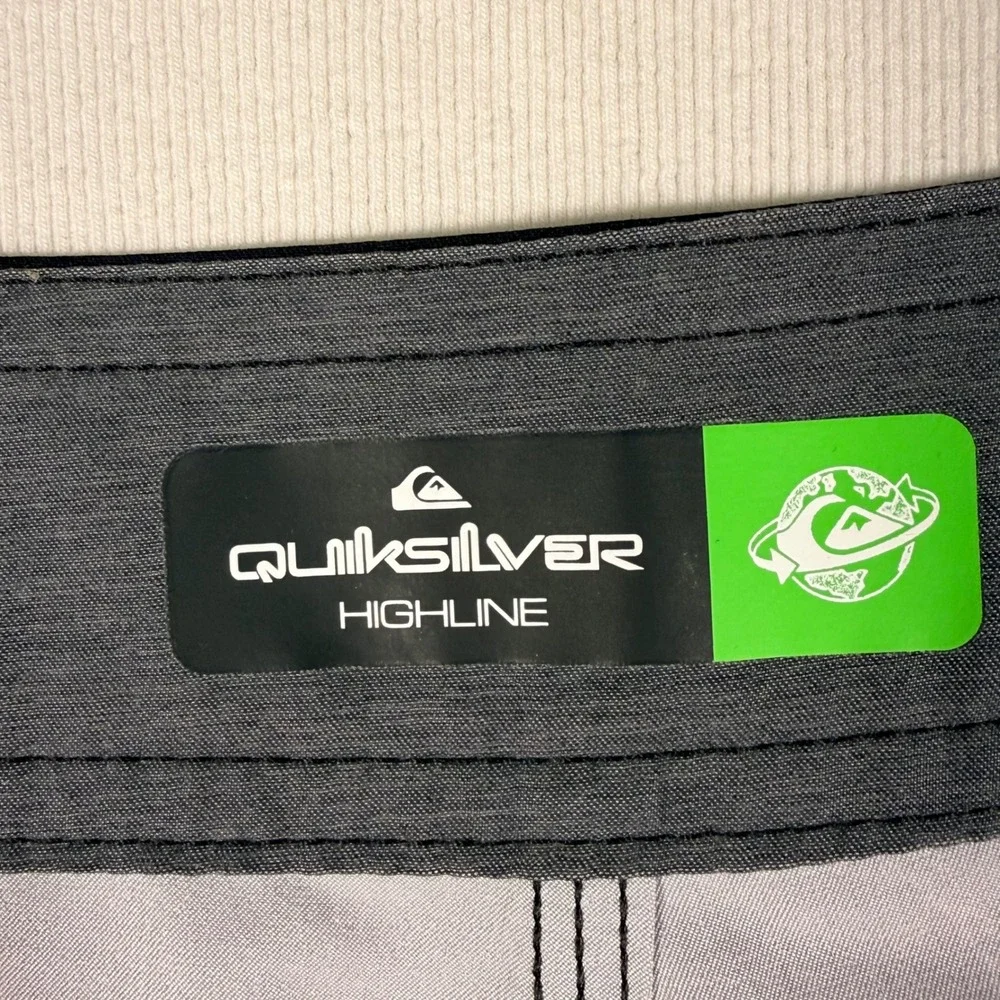 Quiksilver Board Shorts 40 Navy Blue Highline Surfsilk Tropical Island Camo